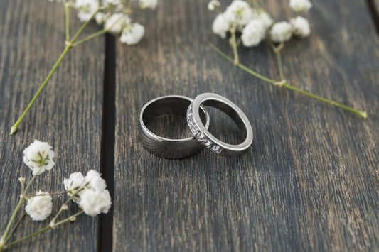 What Does a Wedding Ring Symbolize? Detailed Review